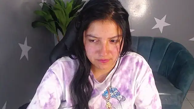 Snapshot of eva_smit_t chatting on December 4, 2025, 4:44 am eva smit t online show from December 4, 2025, 4:44 am