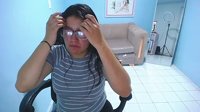 Snapshot of eva_smit_t chatting on December 5, 2025, 2:53 am eva smit t online show from December 5, 2025, 2:53 am