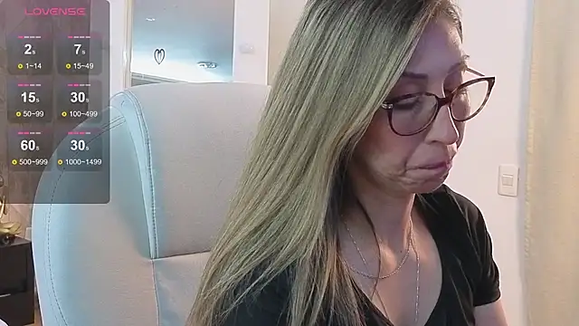 Snapshot of Scarlett_079 chatting on March 13, 2026, 11:50 am Scarlett 079 online show from March 13, 2026, 11:50 am