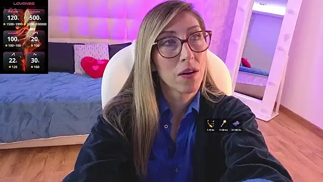 Snapshot of Scarlett_079 chatting on April 11, 2026, 11:47 am Scarlett 079 online show from April 11, 2026, 11:47 am