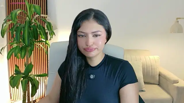 Snapshot of victoria___moon chatting on June 11, 2026, 2:59 pm victoria moon online show from June 11, 2026, 2:59 pm