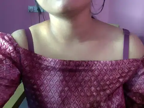 Snapshot of Bad_girl_kayraa_ chatting on December 15, 2025, 8:51 am Bad girl kayraa online show from December 15, 2025, 8:51 am