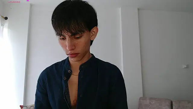 Snapshot of andrew_courtzz chatting on December 15, 2025, 7:07 pm andrew courtzz online show from December 15, 2025, 7:07 pm