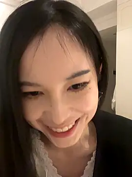 Snapshot of DD-52 chatting on December 15, 2025, 11:36 am DD-52 online show from December 15, 2025, 11:36 am