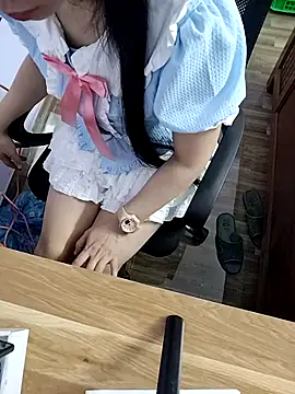 Snapshot of _MyNa_ chatting on December 5, 2025, 6:26 pm MyNa online show from December 5, 2025, 6:26 pm