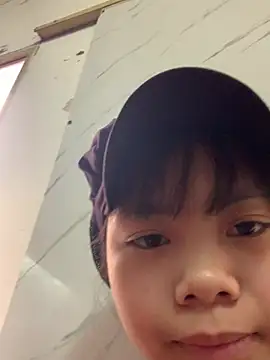 Snapshot of Mon_babyy chatting on February 3, 2026, 3:59 am Mon babyy online show from February 3, 2026, 3:59 am