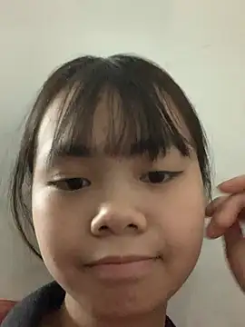 Snapshot of Mon_babyy chatting on February 3, 2026, 11:48 am Mon babyy online show from February 3, 2026, 11:48 am