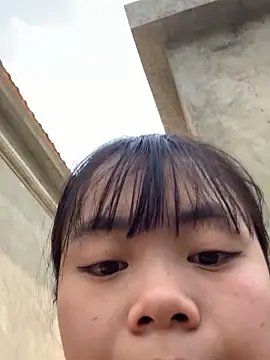 Snapshot of Mon_babyy chatting on February 13, 2026, 7:15 am Mon babyy online show from February 13, 2026, 7:15 am