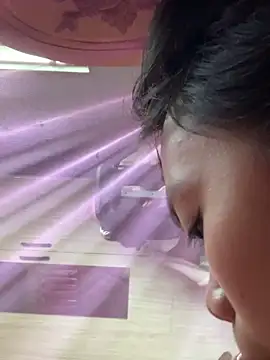 Snapshot of Mon_babyy chatting on February 15, 2026, 6:21 am Mon babyy online show from February 15, 2026, 6:21 am