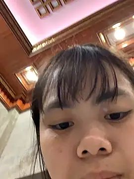 Snapshot of Mon_babyy chatting on February 15, 2026, 12:25 pm Mon babyy online show from February 15, 2026, 12:25 pm