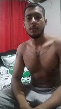 Snapshot of xElXan chatting on December 15, 2025, 9:52 pm xElXan online show from December 15, 2025, 9:52 pm