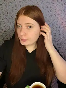 Snapshot of NicollVeys chatting on February 10, 2026, 2:43 pm NicollVeys online show from February 10, 2026, 2:43 pm