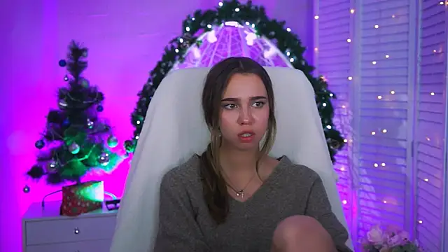 Snapshot of KimPorins chatting on December 16, 2025, 12:21 pm KimPorins online show from December 16, 2025, 12:21 pm