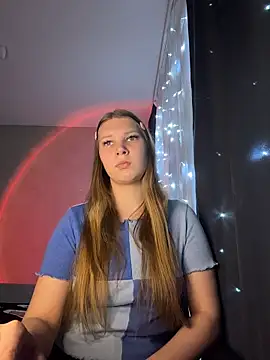 Snapshot of nelli_lux_ chatting on December 15, 2025, 8:35 pm nelli lux online show from December 15, 2025, 8:35 pm