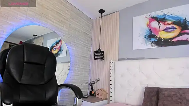 ariana  rosse online show from April 18, 2026, 3:10 am