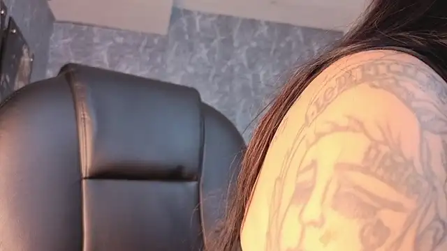 kathe  lane online show from December 22, 2025, 12:46 pm