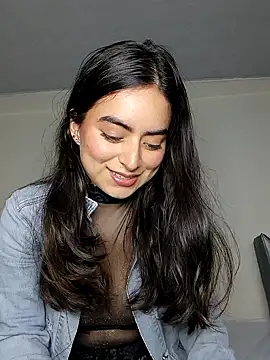 Snapshot of saasha_Petit chatting on February 23, 2026, 11:18 am saasha Petit online show from February 23, 2026, 11:18 am