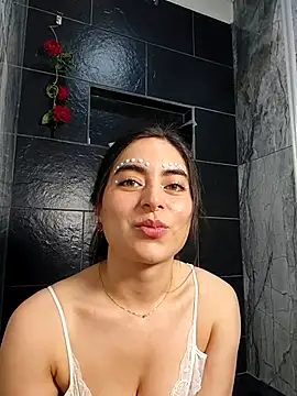 saasha Petit online show from April 11, 2026, 11:47 am