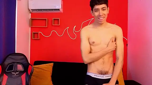 Neo Twink online show from March 8, 2026, 4:22 pm