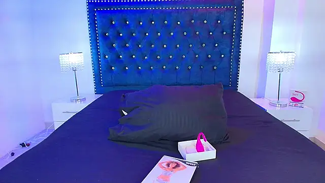 Velora nigth online show from January 19, 2026, 11:25 am