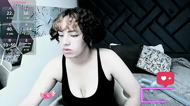 Snapshot of Kiara_Fox__ chatting on December 17, 2025, 8:59 pm Kiara Fox online show from December 17, 2025, 8:59 pm