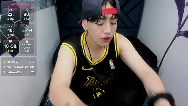 Snapshot of Kiara_Fox__ chatting on January 8, 2026, 8:33 pm Kiara Fox online show from January 8, 2026, 8:33 pm