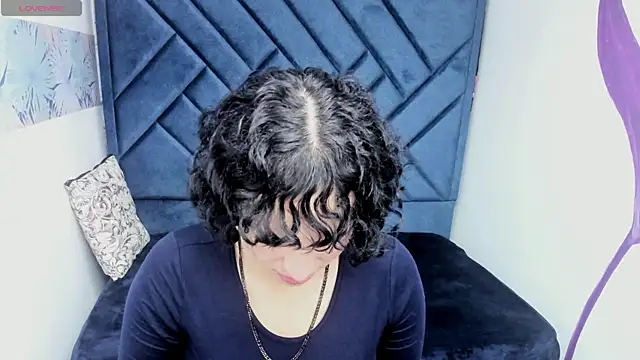 Snapshot of Kiara_Fox__ chatting on January 9, 2026, 8:10 pm Kiara Fox online show from January 9, 2026, 8:10 pm