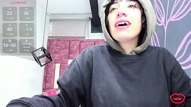 Snapshot of Kiara_Fox__ chatting on February 3, 2026, 12:10 pm Kiara Fox online show from February 3, 2026, 12:10 pm