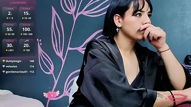 Snapshot of Kiara_Fox__ chatting on February 13, 2026, 7:59 am Kiara Fox online show from February 13, 2026, 7:59 am