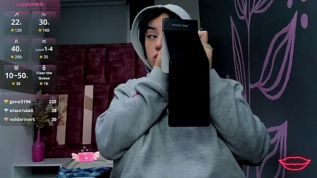 Snapshot of Kiara_Fox__ chatting on February 22, 2026, 7:51 am Kiara Fox online show from February 22, 2026, 7:51 am