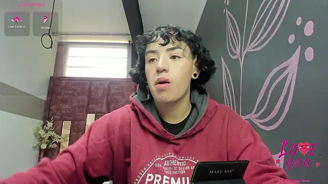 Snapshot of Kiara_Fox__ chatting on February 25, 2026, 8:29 pm Kiara Fox online show from February 25, 2026, 8:29 pm