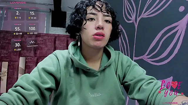 Snapshot of Kiara_Fox__ chatting on February 26, 2026, 8:30 pm Kiara Fox online show from February 26, 2026, 8:30 pm