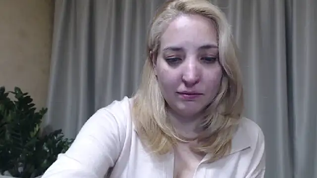 Snapshot of sweetpussy chatting on May 15, 2026, 6:48 pm sweetpussy online show from May 15, 2026, 6:48 pm