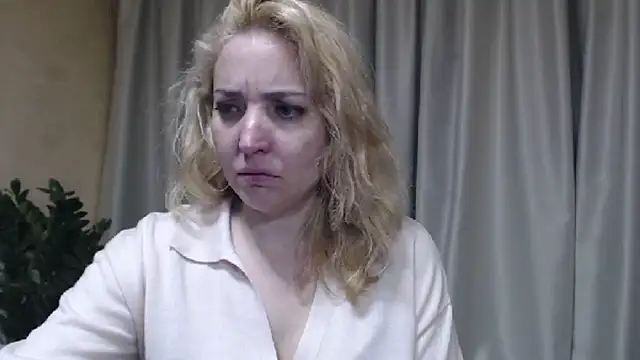 Snapshot of sweetpussy chatting on May 17, 2026, 5:09 pm sweetpussy online show from May 17, 2026, 5:09 pm