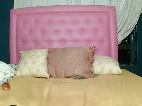 BasellBlue online show from December 5, 2025, 7:32 pm