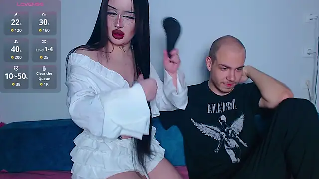 sweetkarii online show from December 19, 2025, 4:52 am