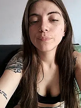 Snapshot of Ceciihot chatting on January 6, 2026, 4:00 pm Ceciihot online show from January 6, 2026, 4:00 pm