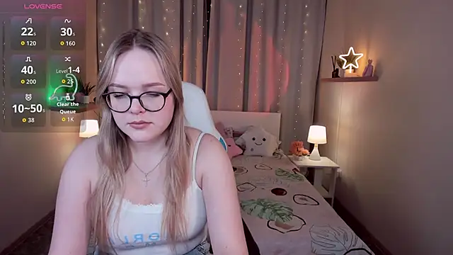 Snapshot of SallyPratt chatting on December 15, 2025, 12:53 pm SallyPratt online show from December 15, 2025, 12:53 pm