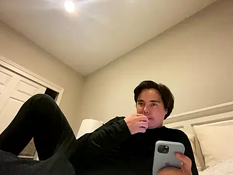 Snapshot of phantom898983 chatting on January 13, 2026, 8:08 am phantom898983 online show from January 13, 2026, 8:08 am