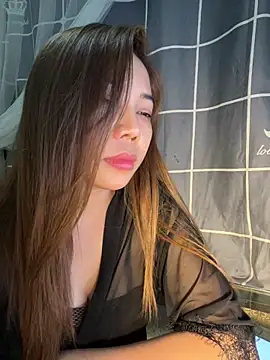 Snapshot of -Moon-20 chatting on December 5, 2025, 6:04 pm -Moon-20 online show from December 5, 2025, 6:04 pm