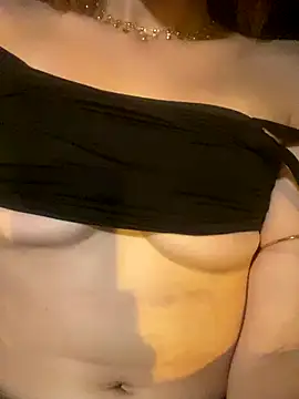 Snapshot of laysfregd2025 chatting on December 16, 2025, 5:23 am laysfregd2025 online show from December 16, 2025, 5:23 am