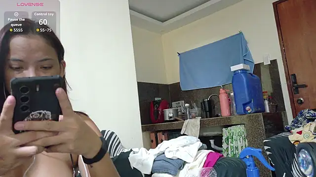 Snapshot of Cinpussie89 chatting on December 15, 2025, 2:54 pm Cinpussie89 online show from December 15, 2025, 2:54 pm