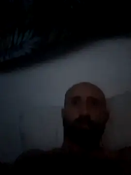 Snapshot of illann97126 chatting on December 18, 2025, 5:35 am illann97126 online show from December 18, 2025, 5:35 am