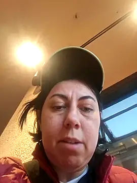 Snapshot of Akrepleyla38 chatting on February 4, 2026, 2:23 pm Akrepleyla38 online show from February 4, 2026, 2:23 pm