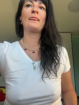 CherryCherry03 online show from May 29, 2026, 7:50 am