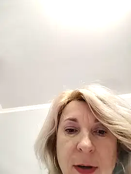 Snapshot of AhlyssaLove1155 chatting on January 31, 2026, 7:11 pm AhlyssaLove1155 online show from January 31, 2026, 7:11 pm