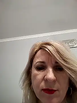 Snapshot of AhlyssaLove1155 chatting on February 27, 2026, 5:24 pm AhlyssaLove1155 online show from February 27, 2026, 5:24 pm