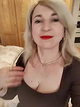 Snapshot of AhlyssaLove1155 chatting on May 16, 2026, 3:55 pm AhlyssaLove1155 online show from May 16, 2026, 3:55 pm