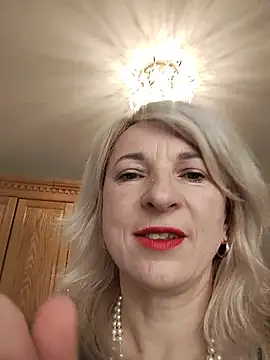 Snapshot of AhlyssaLove1155 chatting on May 17, 2026, 8:12 am AhlyssaLove1155 online show from May 17, 2026, 8:12 am