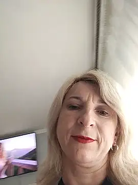 Snapshot of AhlyssaLove1155 chatting on May 27, 2026, 3:20 pm AhlyssaLove1155 online show from May 27, 2026, 3:20 pm